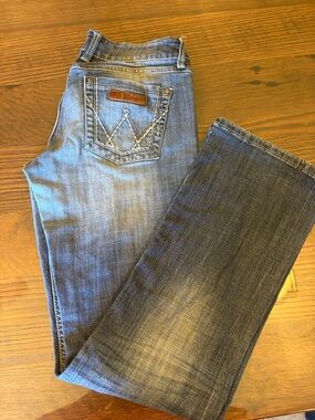 Wrangler Women's Light Blue Boot-Cut Jeans